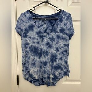 American Eagle Blue Tie Dye Favorite T  V-neck super soft Size Small